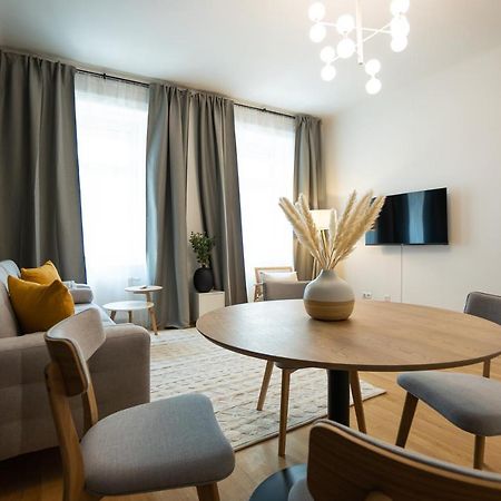 וינה Aesthetic Newly Renovated Apartment Located Near Belvedere Castle, 15 Minutes From Stephansplatz מראה חיצוני תמונה