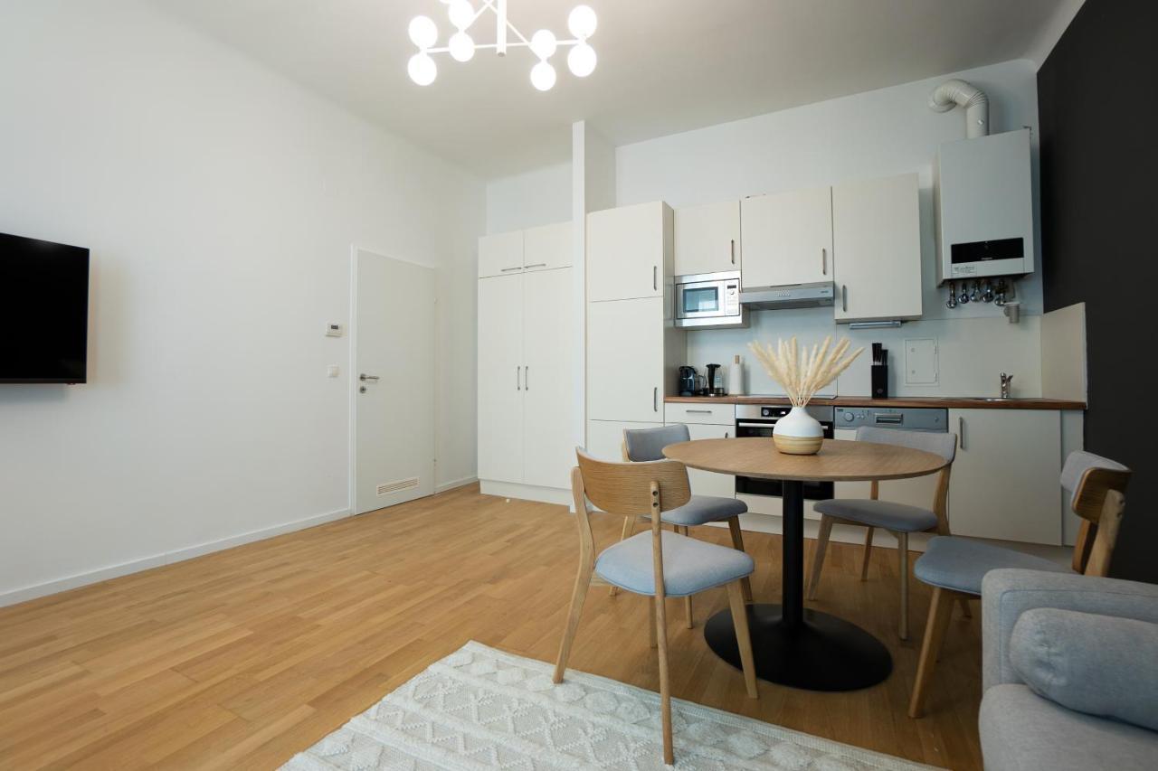 וינה Aesthetic Newly Renovated Apartment Located Near Belvedere Castle, 15 Minutes From Stephansplatz מראה חיצוני תמונה