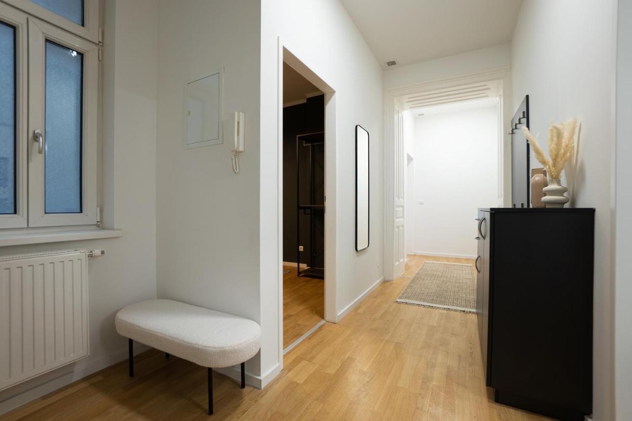 וינה Aesthetic Newly Renovated Apartment Located Near Belvedere Castle, 15 Minutes From Stephansplatz מראה חיצוני תמונה