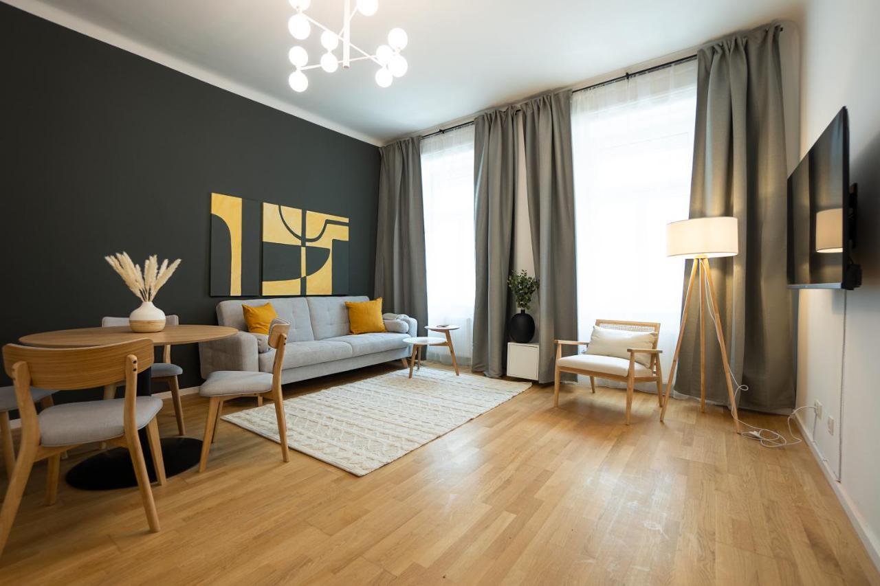 וינה Aesthetic Newly Renovated Apartment Located Near Belvedere Castle, 15 Minutes From Stephansplatz מראה חיצוני תמונה